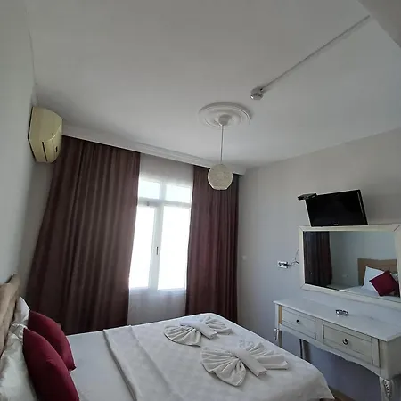 Renos Lounge Hotel 3*